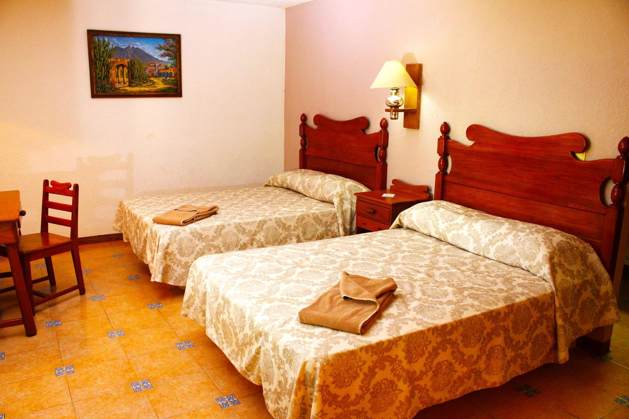 Hotel Spa Taninul Los Puentes Bagian luar foto