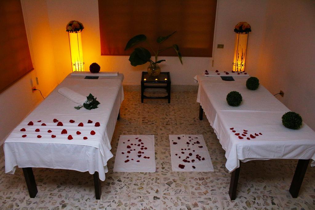 Hotel Spa Taninul Los Puentes Bagian luar foto