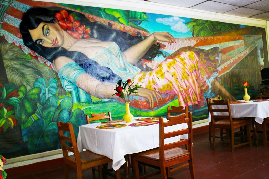 Hotel Spa Taninul Los Puentes Bagian luar foto