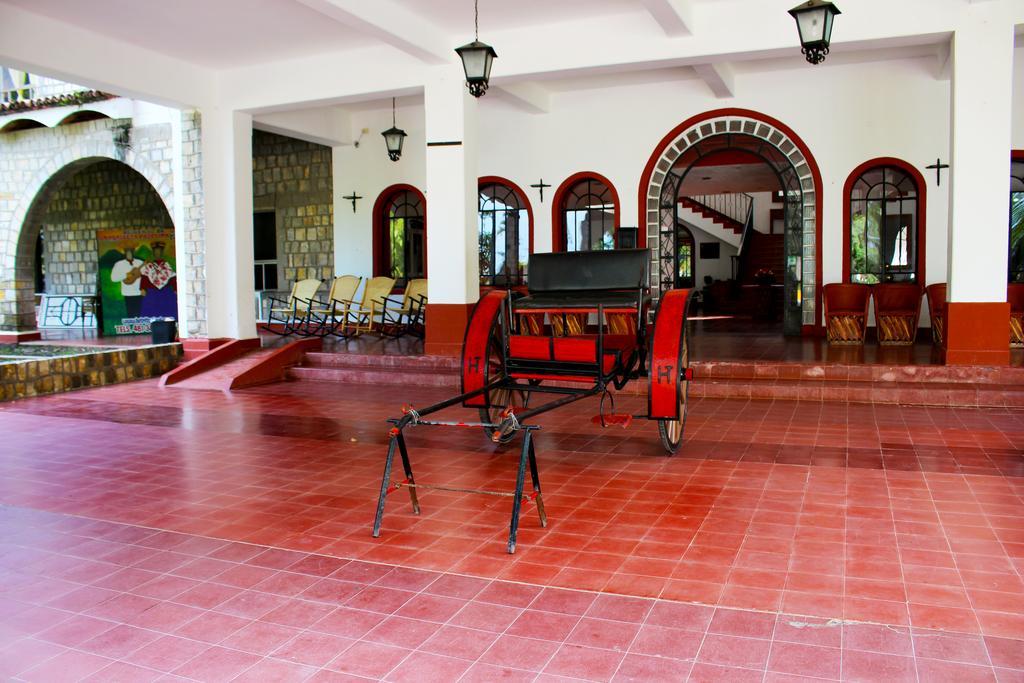 Hotel Spa Taninul Los Puentes Bagian luar foto