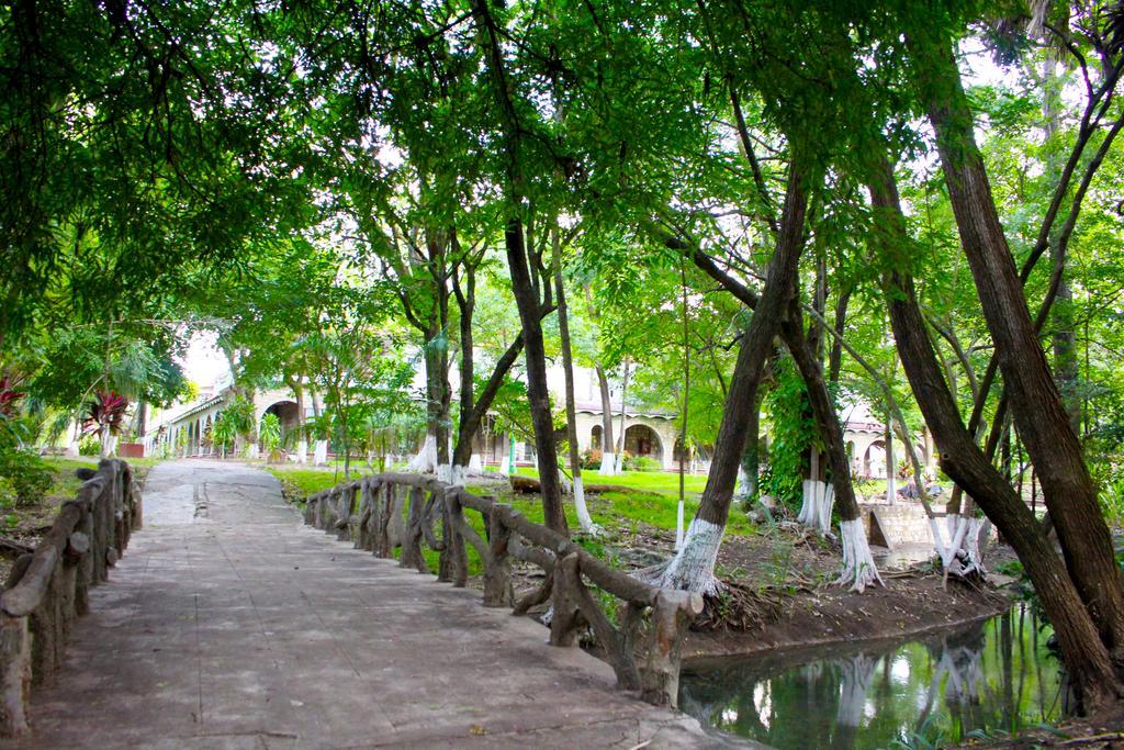 Hotel Spa Taninul Los Puentes Bagian luar foto