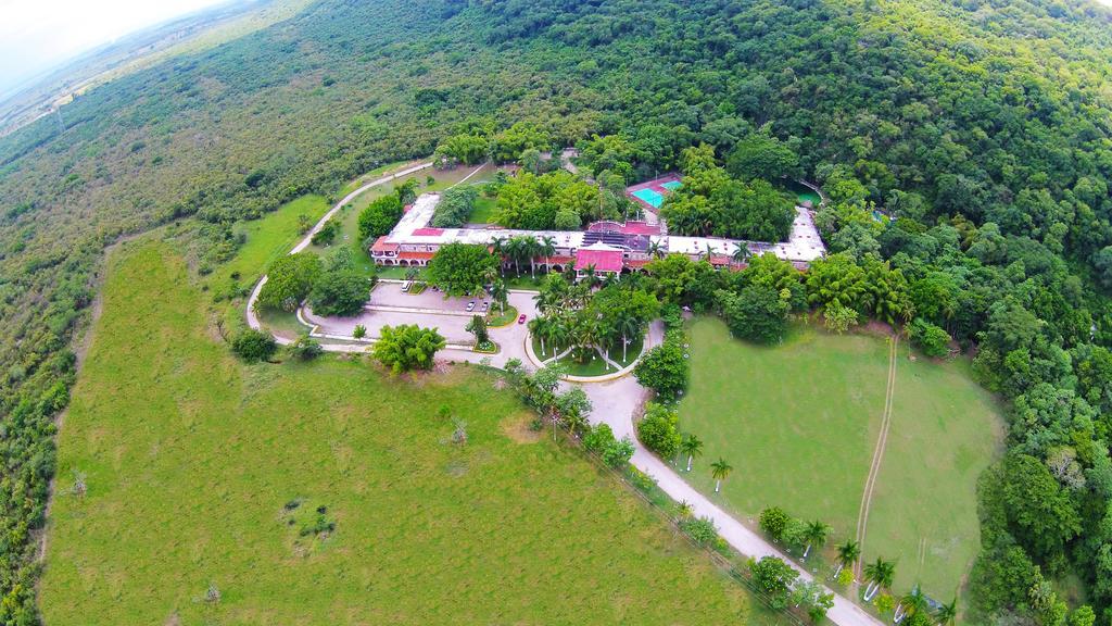 Hotel Spa Taninul Los Puentes Bagian luar foto