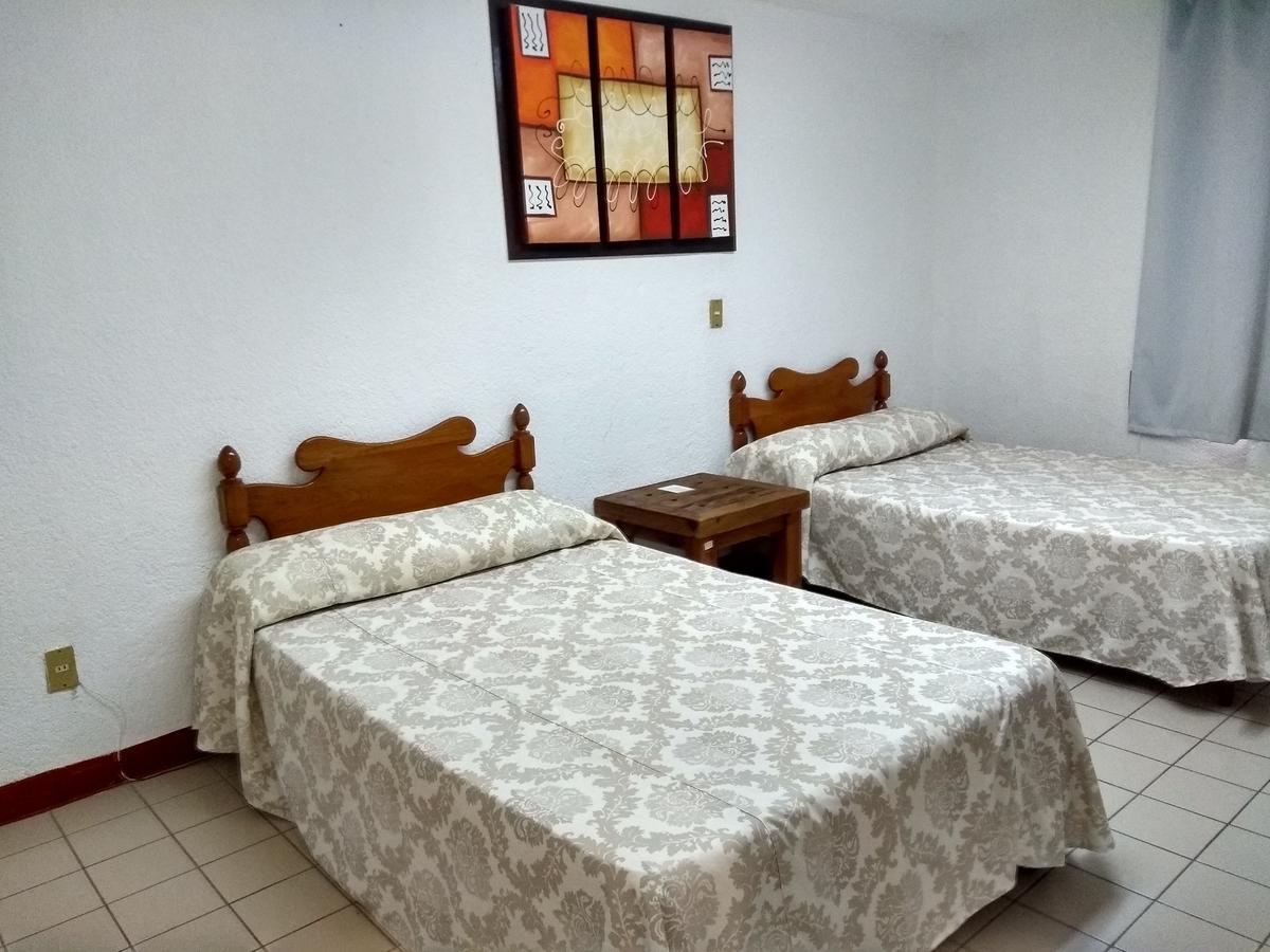 Hotel Spa Taninul Los Puentes Bagian luar foto