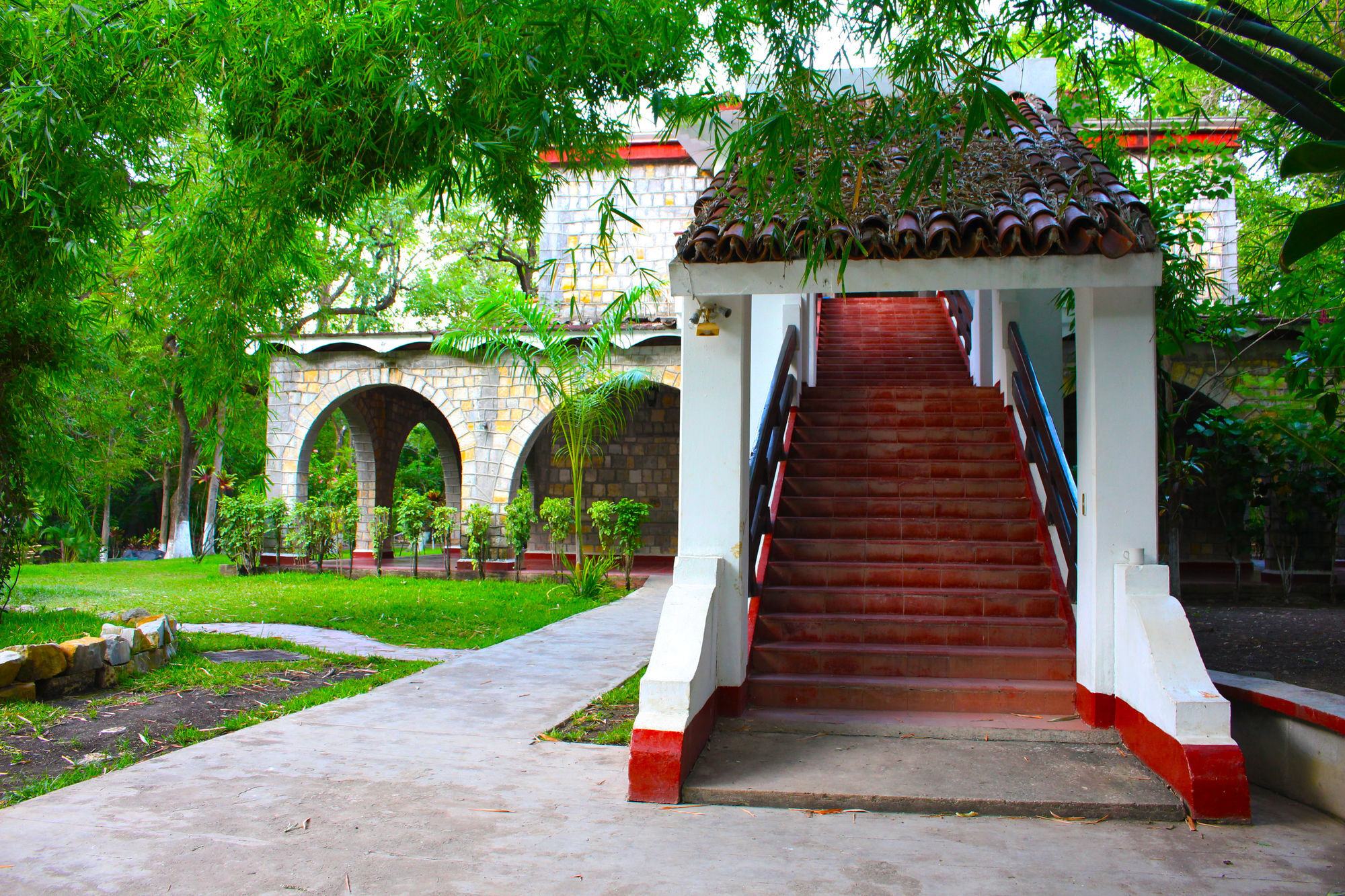 Hotel Spa Taninul Los Puentes Bagian luar foto